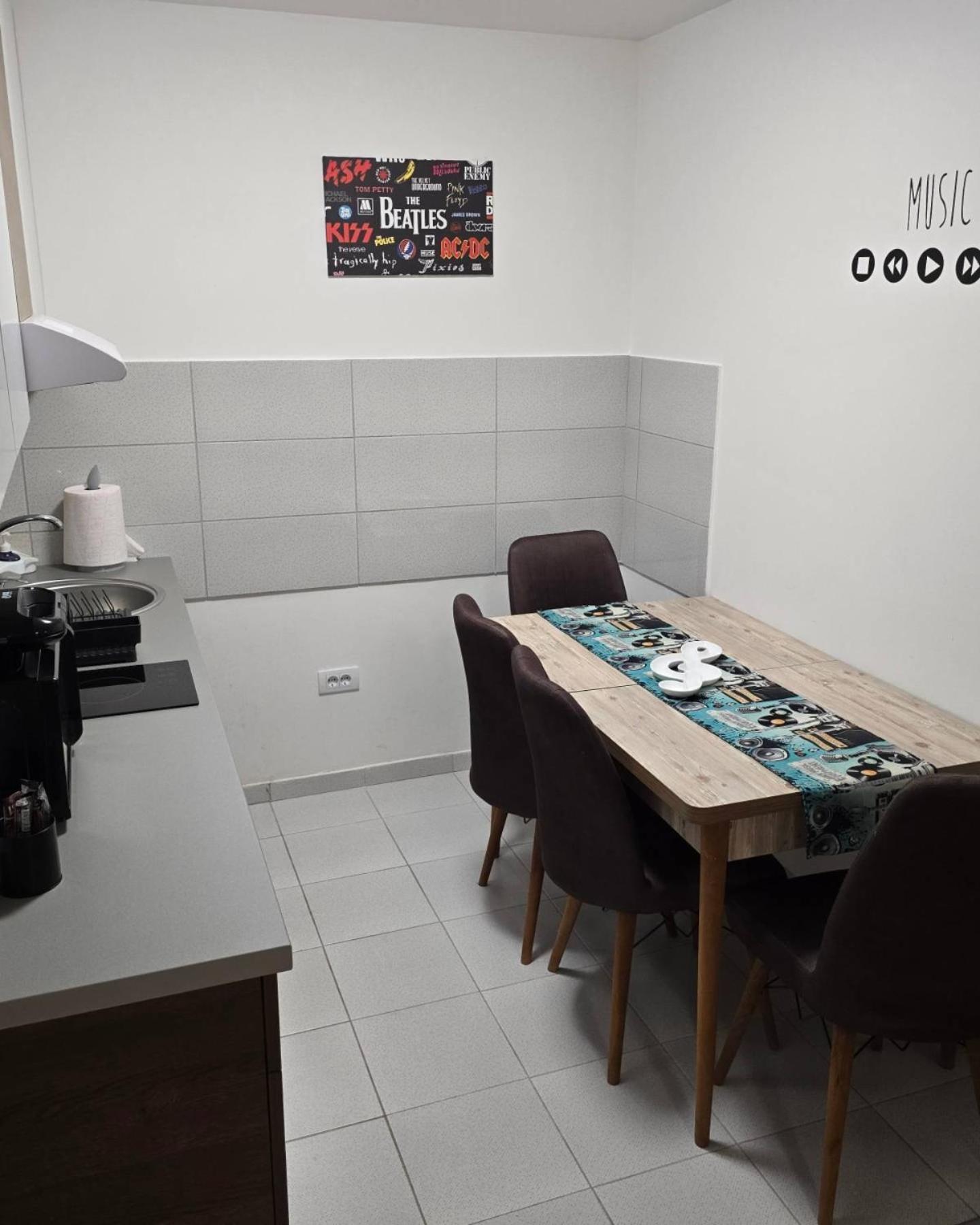 Apartman Muzika Jagodina Bagian luar foto