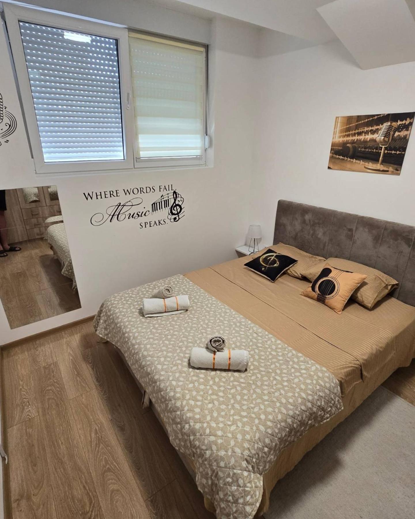 Apartman Muzika Jagodina Bagian luar foto
