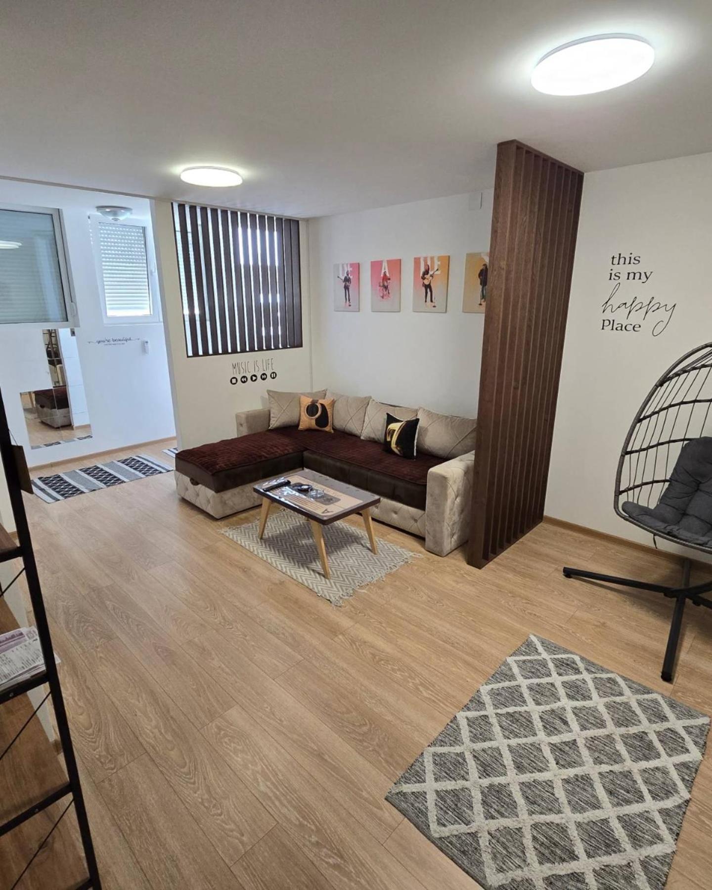 Apartman Muzika Jagodina Bagian luar foto